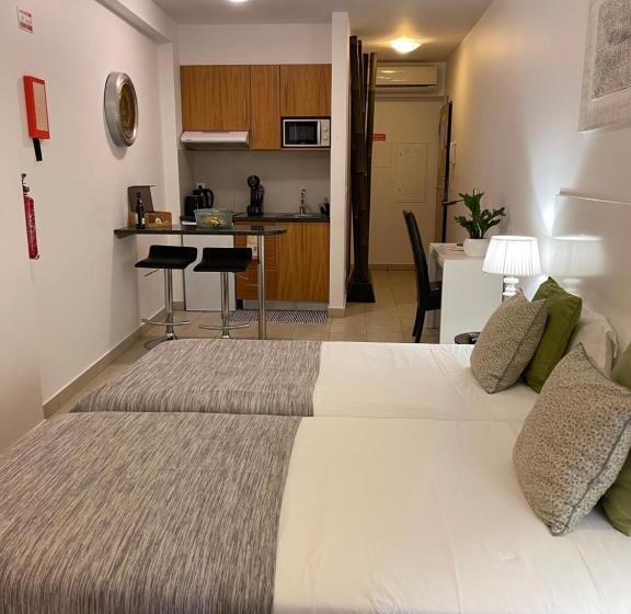 Esmeralda Holidays Apartments