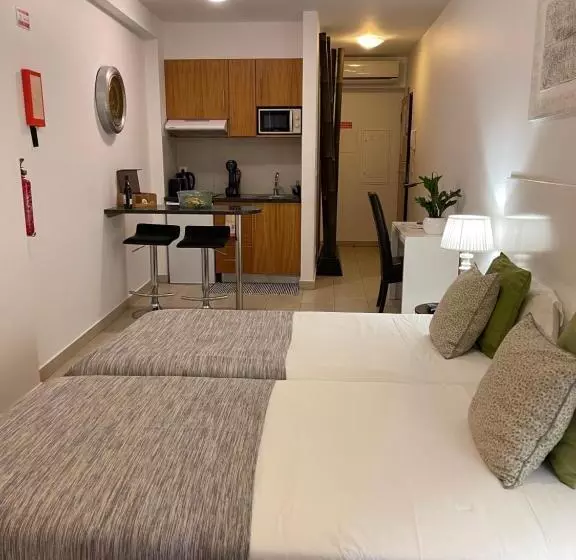 Esmeralda Holidays Apartments