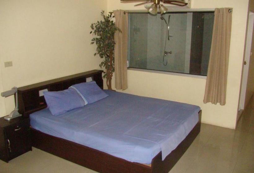 הוסטל Doubleshot Guesthouse Jomtien