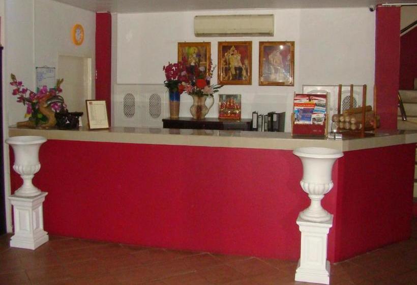 הוסטל Doubleshot Guesthouse Jomtien