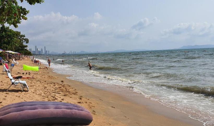 הוסטל Doubleshot Guesthouse Jomtien