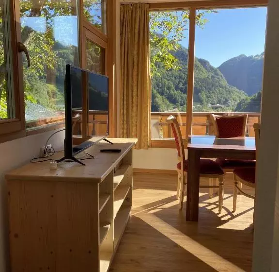 Hotelli Ferienwohnungen Koflerhof