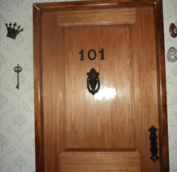 호스텔 Posada Castillo La Pausa