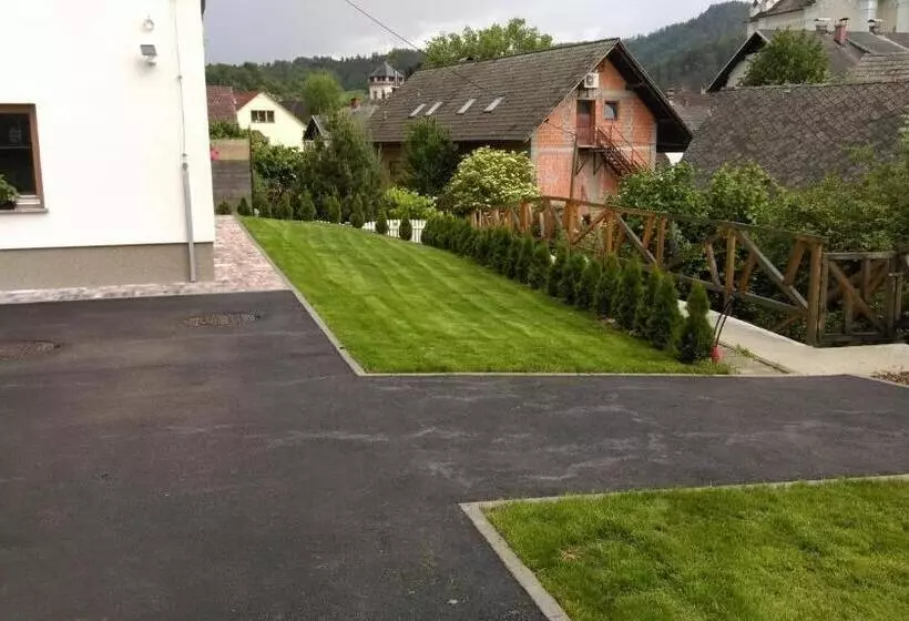 هتل Tourist Farm Megušar