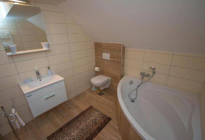 هتل Tourist Farm Megušar