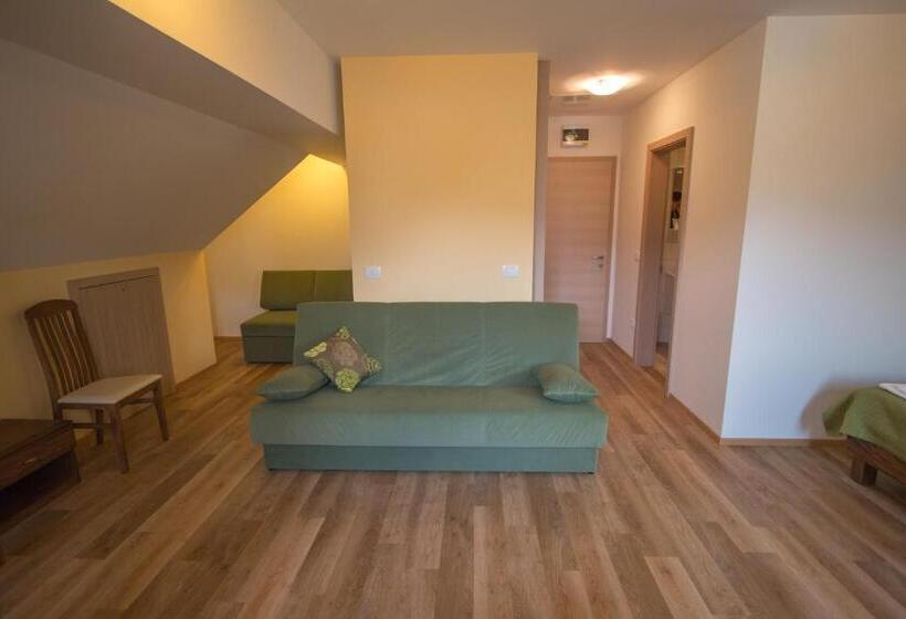 هتل Tourist Farm Megušar