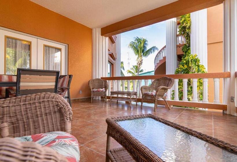 Lighthouse Beach Villas