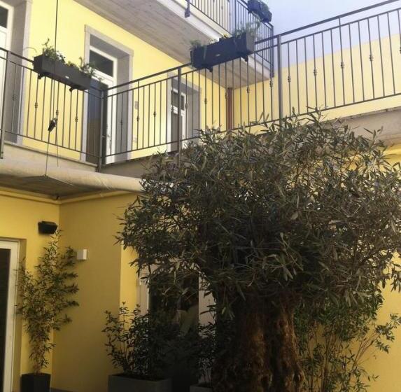 بنسيون Bhl Boutique Rooms Legnano