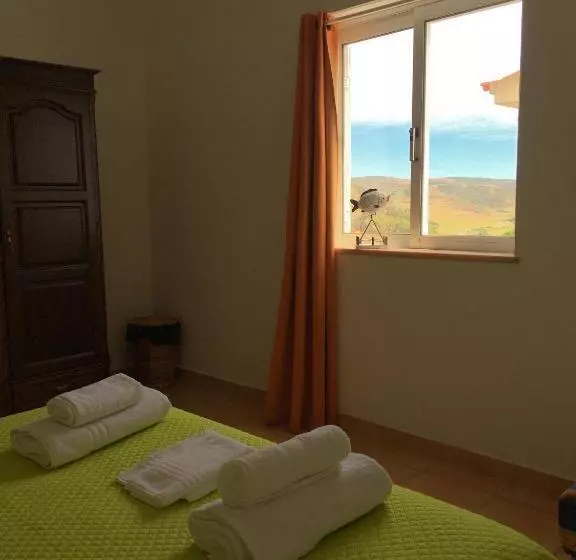 ペンション Carrapateira Lodge