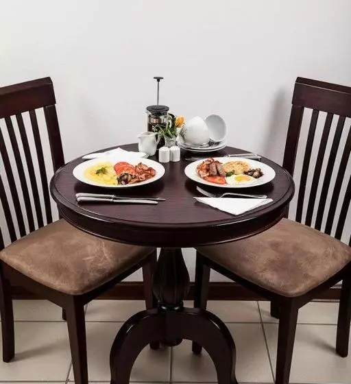 Majatalo Newton Sands Guesthouse