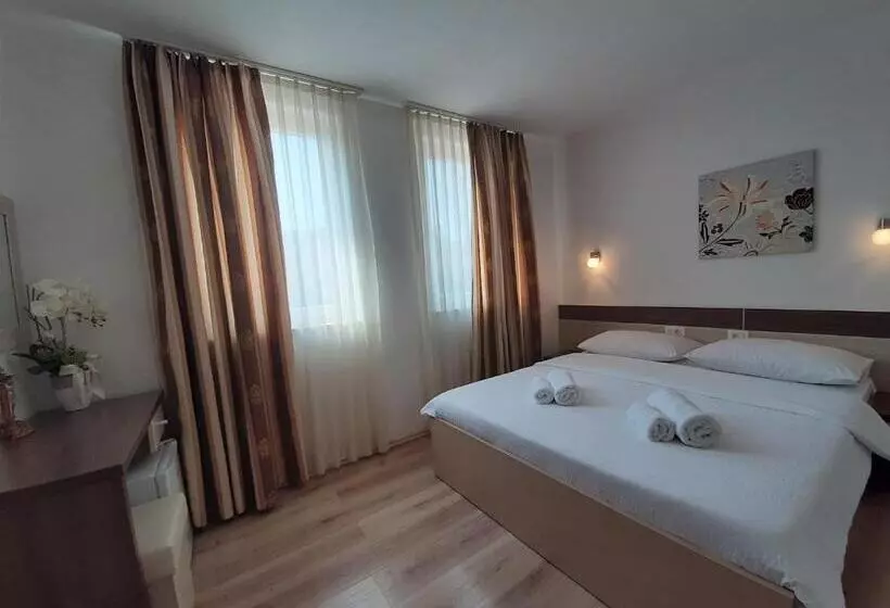 پانسیون Villa Gaga