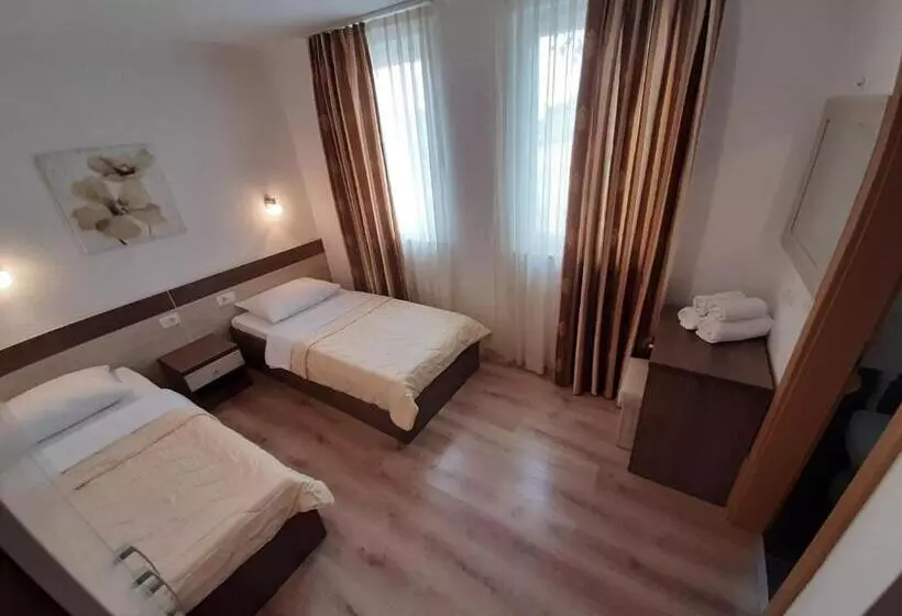 پانسیون Villa Gaga