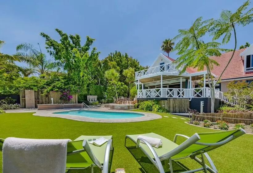 Majatalo Yebo Boutique Guesthouse