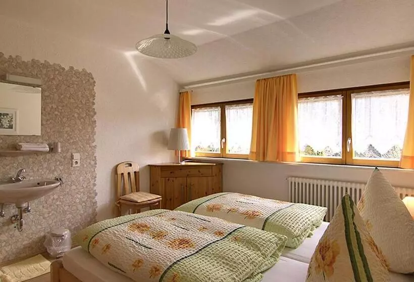Retkeilymaja Gasthaus Zur Linde