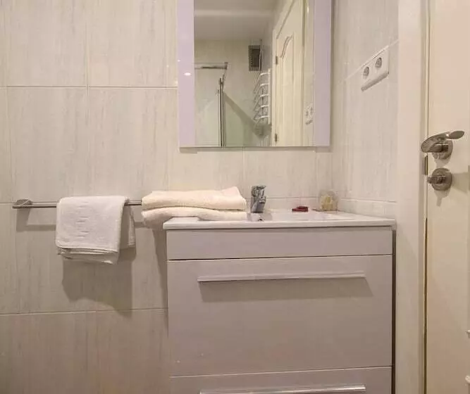 پانسیون Hostal Misericordia