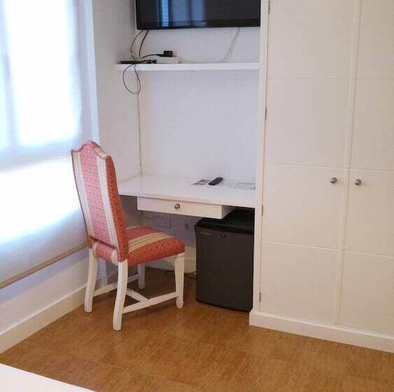 پانسیون Hostal Misericordia