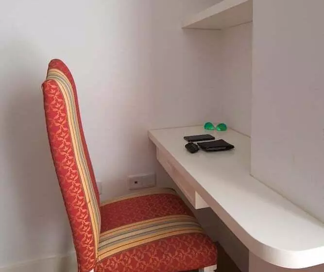 پانسیون Hostal Misericordia