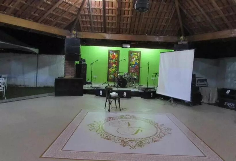 ペンション Pousada Tropical