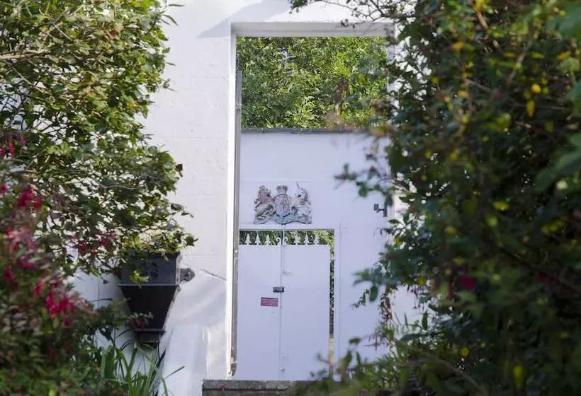 Majatalo The White House