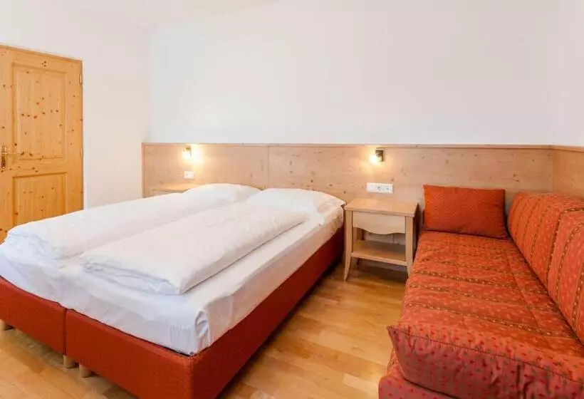 Retkeilymaja Berggasthof Locanda Alpina Dorfner