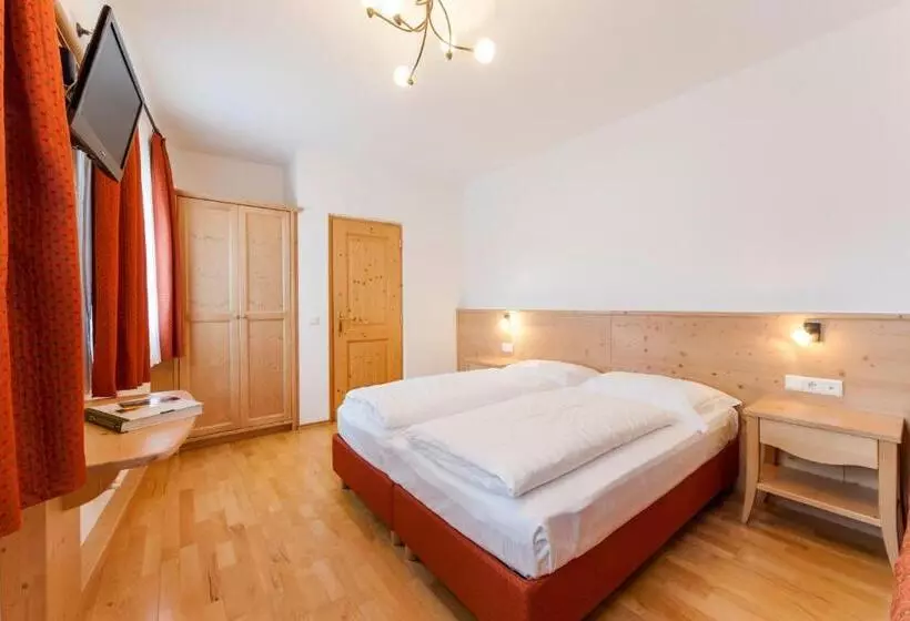 Retkeilymaja Berggasthof Locanda Alpina Dorfner