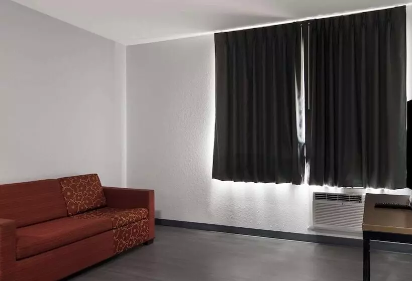 هاستل Econo Lodge Portage