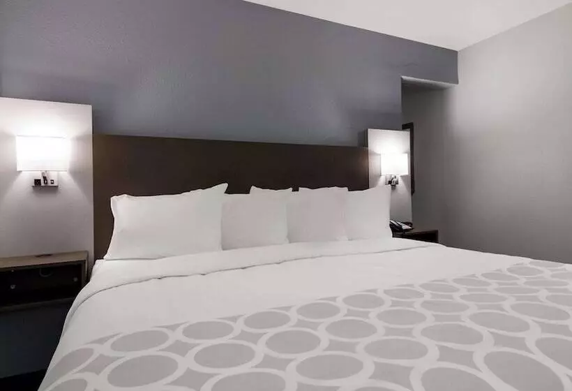 هاستل Econo Lodge Portage