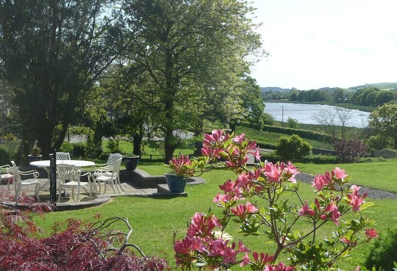 Pensão Fludha Guest House