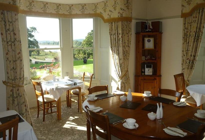 Pensão Fludha Guest House