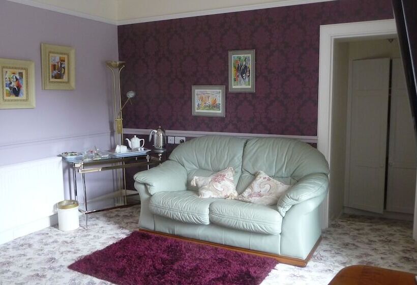 Pensjonat Fludha Guest House