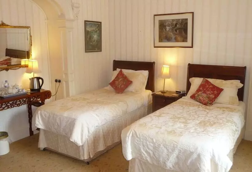 Majatalo Fludha Guest House