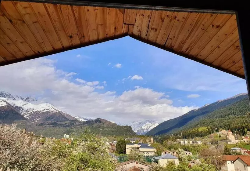 پانسیون Nino Ratiani's Guesthouse