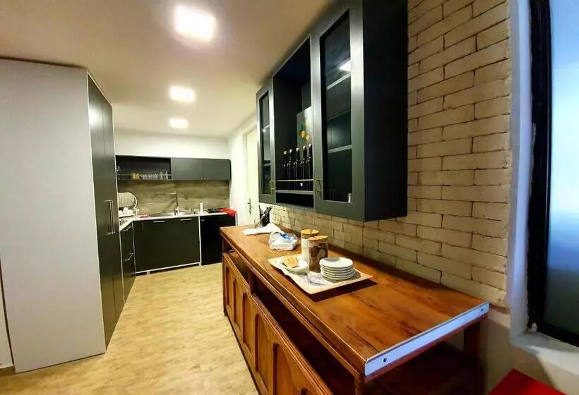 پانسیون Nino Ratiani's Guesthouse