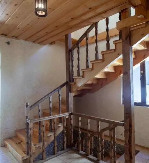 پانسیون Nino Ratiani's Guesthouse