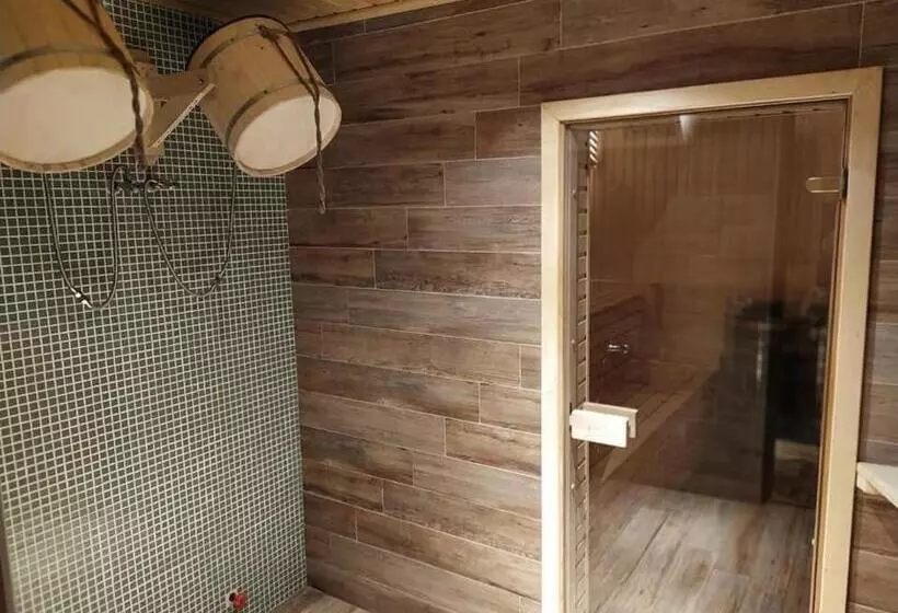 پانسیون Nino Ratiani's Guesthouse