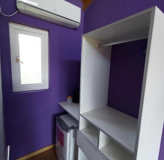 هاستل El Montenegrino