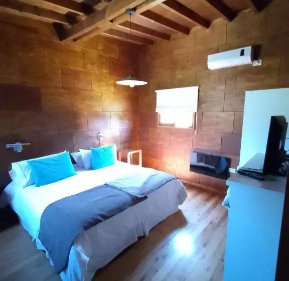 Retkeilymaja El Montenegrino