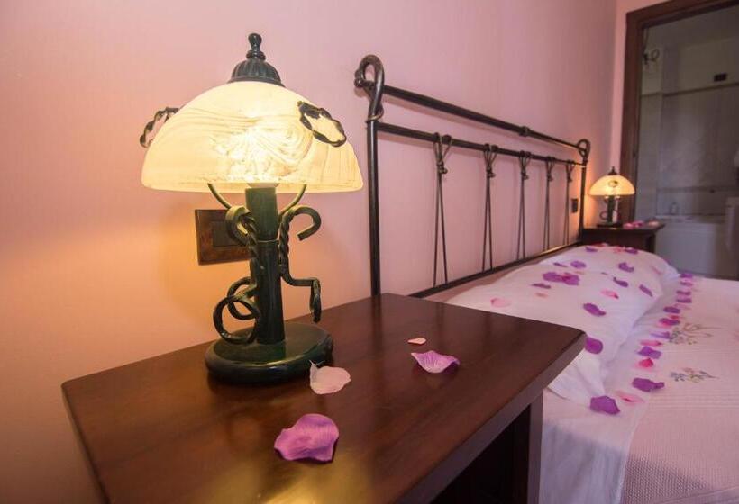 Отель Il Falco Del Cilento