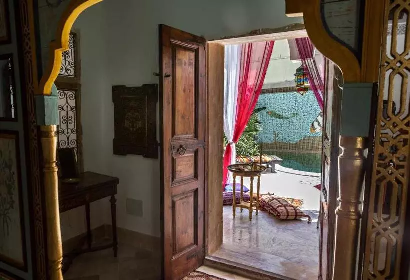 ペンション Dar Souad