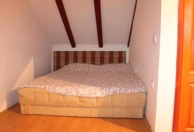 پانسیون Guest House Sreder