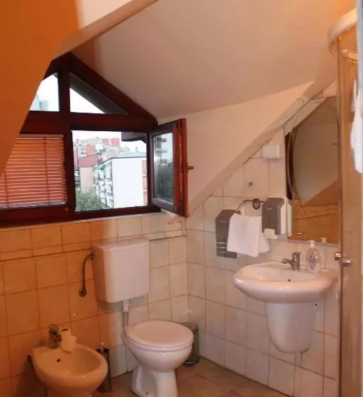 پانسیون Guest House Sreder
