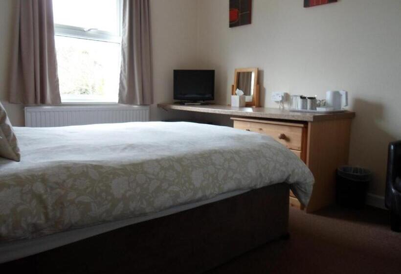 פנסיון Strathallan Guest House