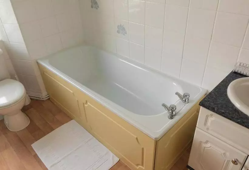 ペンション Strathallan Guest House