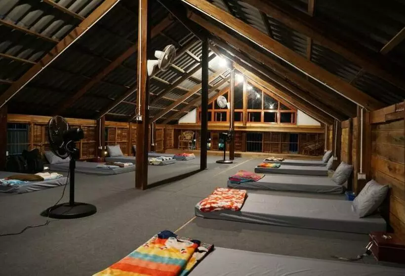 ペンション White Rose Guesthouse
