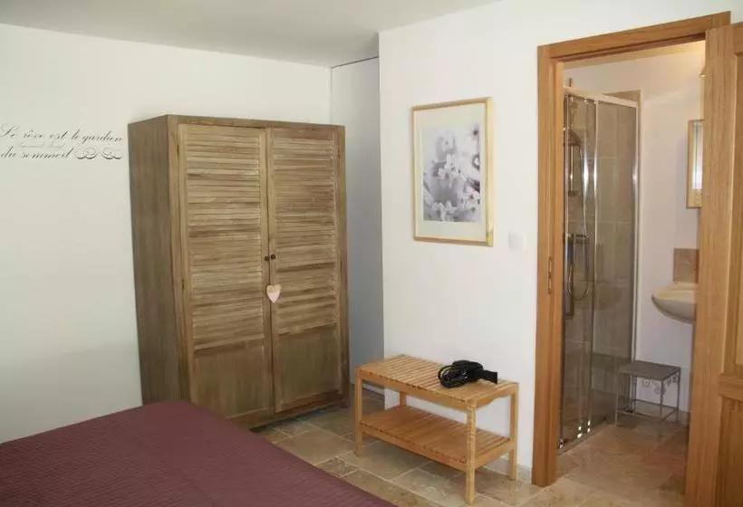 ベッドアンドブレックファースト Une Vie En Quercy