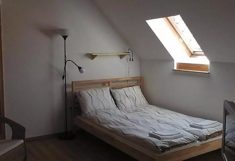 ペンション Amadeus Vendégház