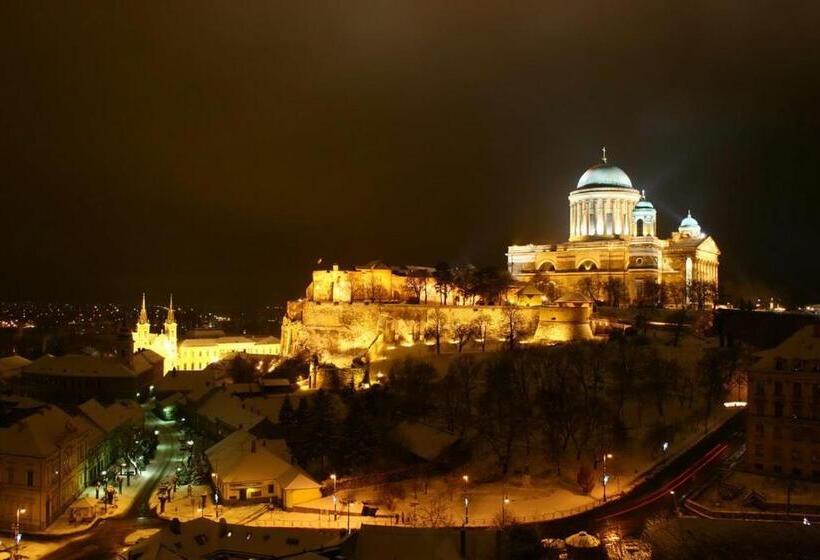 Пансион Amadeus Vendégház