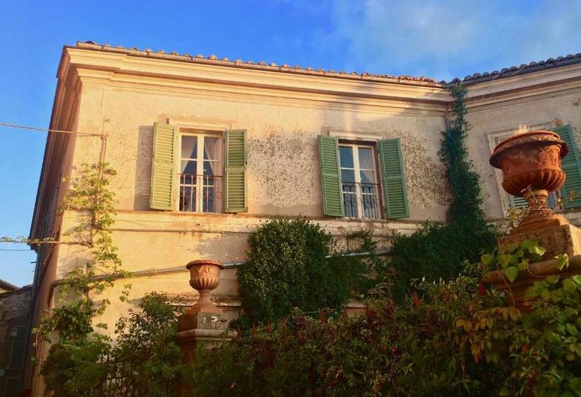 بنسيون La Corte Di Alice