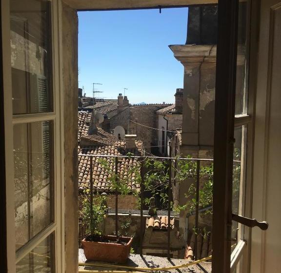 بنسيون La Corte Di Alice