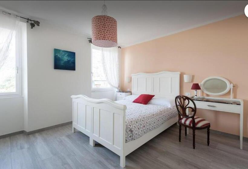 פנסיון La Linea D'acqua